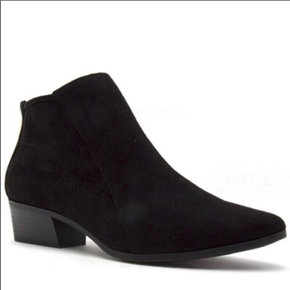 Qupid Sleek Black Ankle Booties